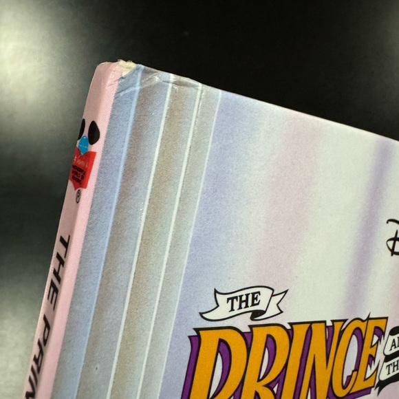 Disney’s The Prince and the Pauper - Disney’s Wonderful World of Reading Book - Picture 9 of 9